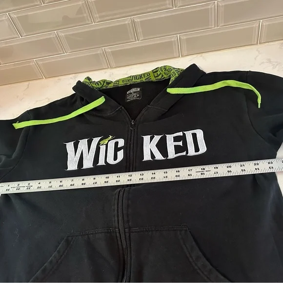 WICKED Musical Full Zip Embroidered Hoodie Size XL Green Black - Picture 7 of 10